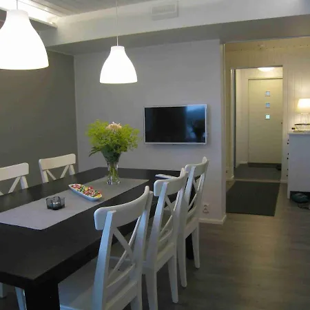 Villa Rusinlahti, Private