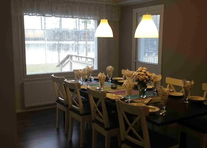 Rusinlahti, Private فيلة