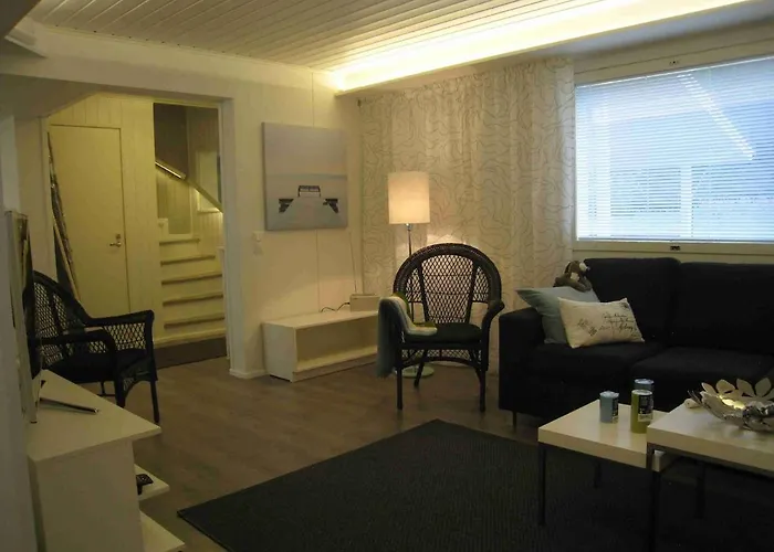 Rusinlahti, Private فيلة