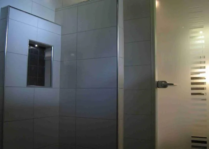 Rusinlahti, Private * بايكساماكي